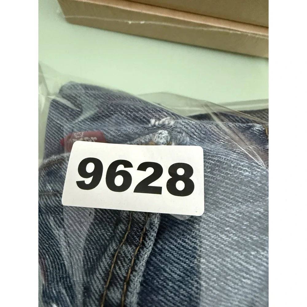 Levis 505 Jeans Mens 32x32 Blue Straight‎ Leg Medium Wash Distressed Denim Pants